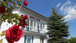 Отель Hotel Leon   Бяла-Подляска